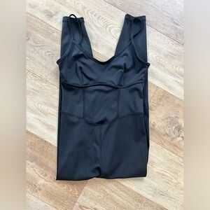 Women’s one piece shape helper